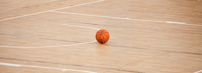 Bewegliche Turngeräte: Basketball (© Swietelsky)