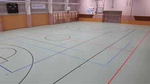 Korneuburg Guggenberger Sporthalle: neuer Sporthallenboden (© Swietelsky)