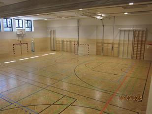 Spittal Sporthalle: Sportboden fertig 2 (© Swietelsky)